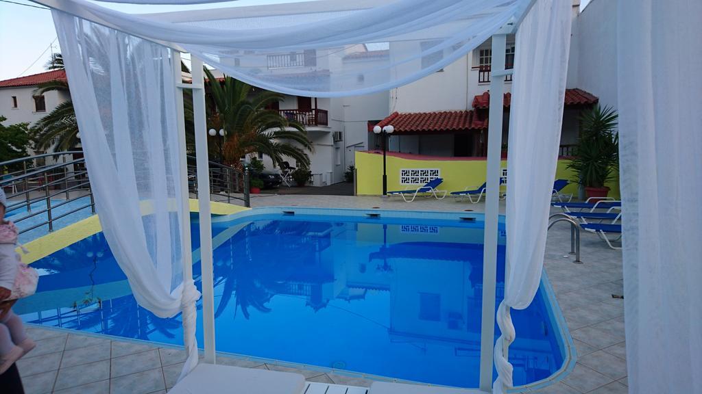 Hotel Mando Marathókampos Екстериор снимка