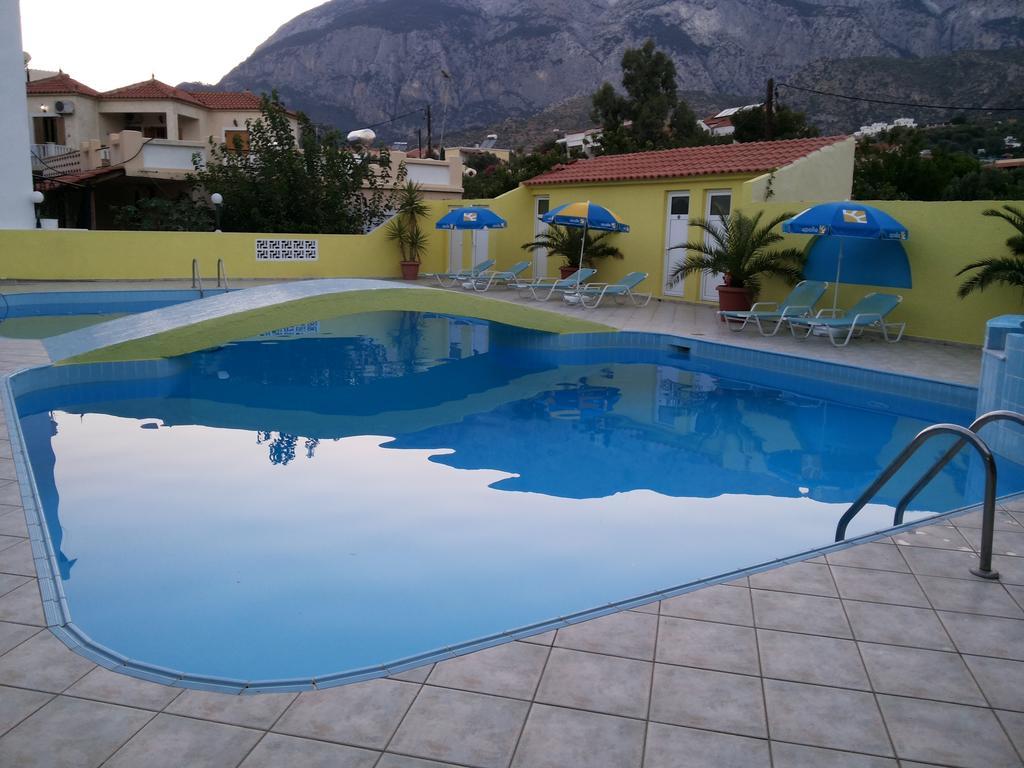 Hotel Mando Marathókampos Екстериор снимка