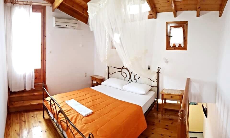 Hotel Mando Marathókampos Екстериор снимка